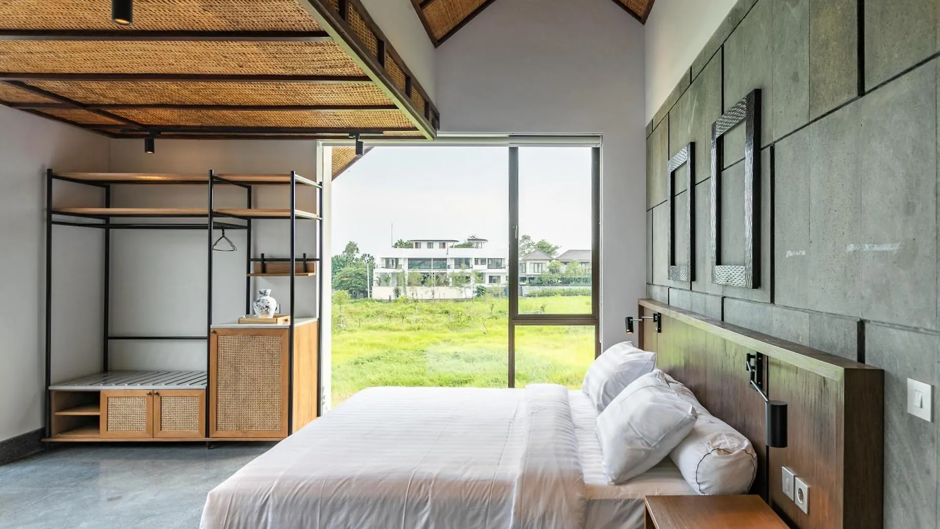 The Hollow Canggu By Bali Prime Hospitality Villa