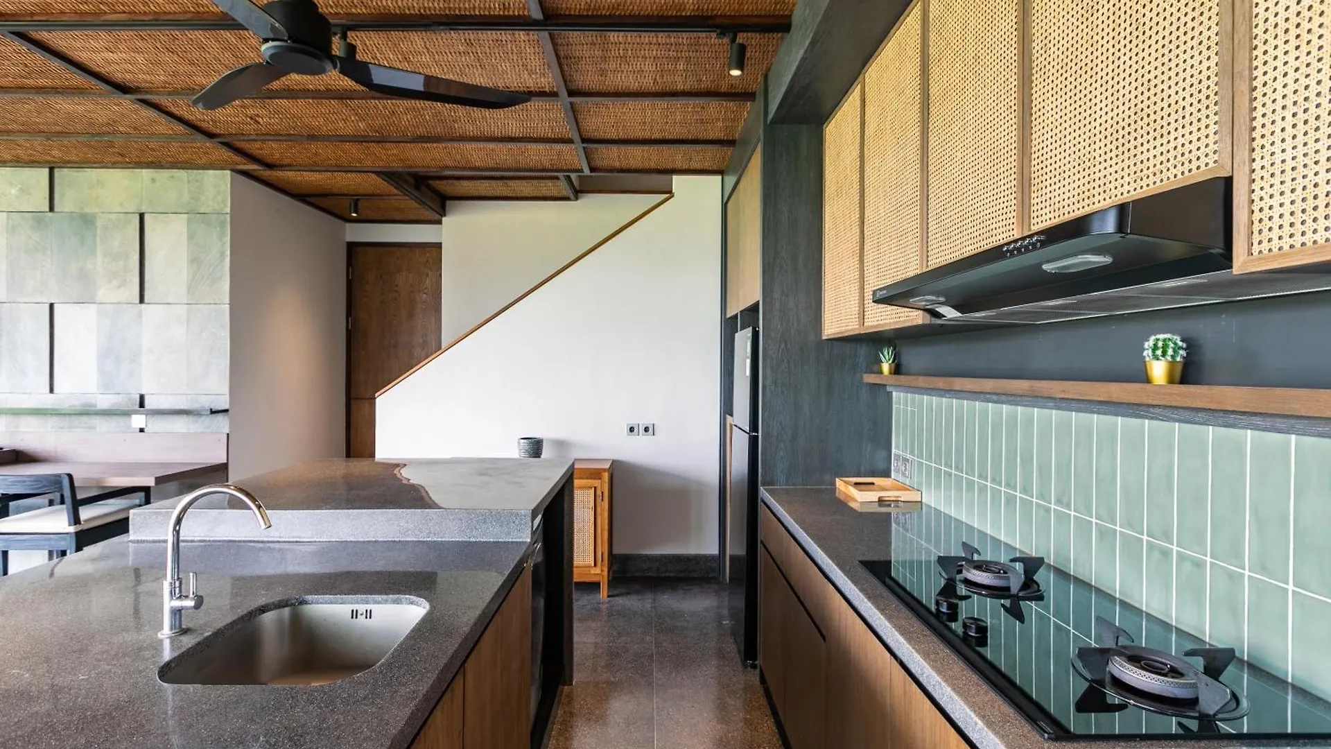 The Hollow Canggu By Bali Prime Hospitality